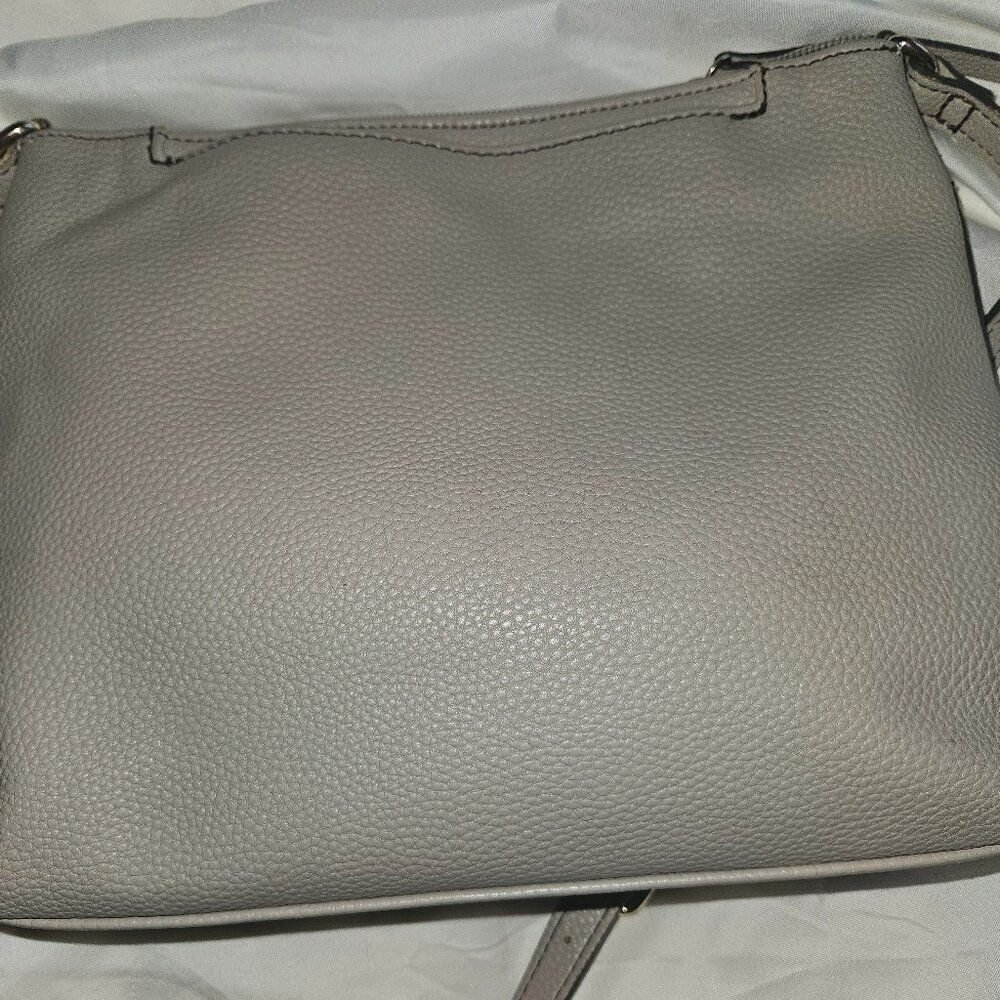 Liz Claiborne beige or tan purse with long straps so could be worn crossbody M - Picture 8 of 9